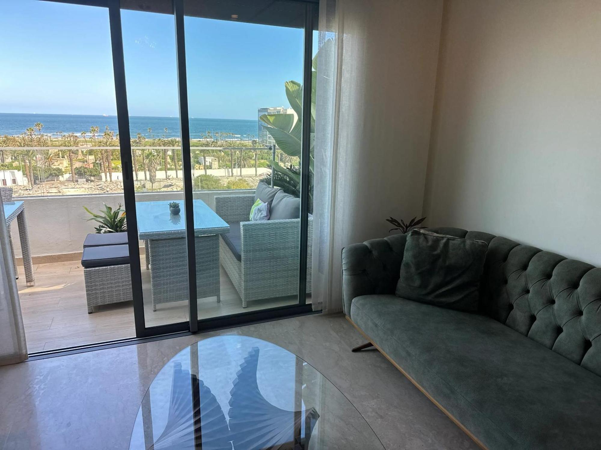 Spacious In With Stunning Sea View Casa Blanca
